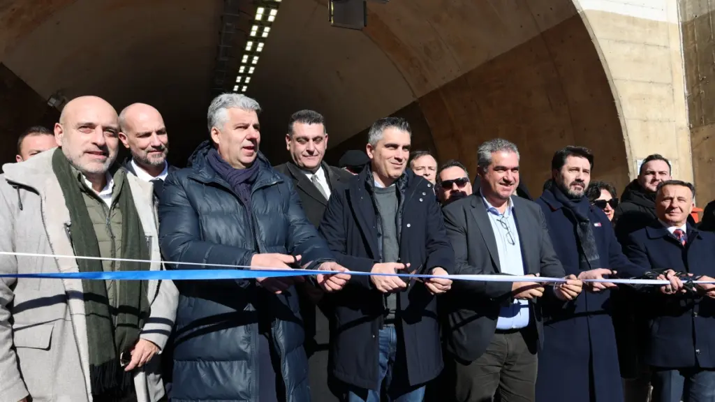 Ο Όμιλος AKTOR παρέδωσε τμήμα του νέου κάθετου άξονα 70 της Εγνατίας Οδού