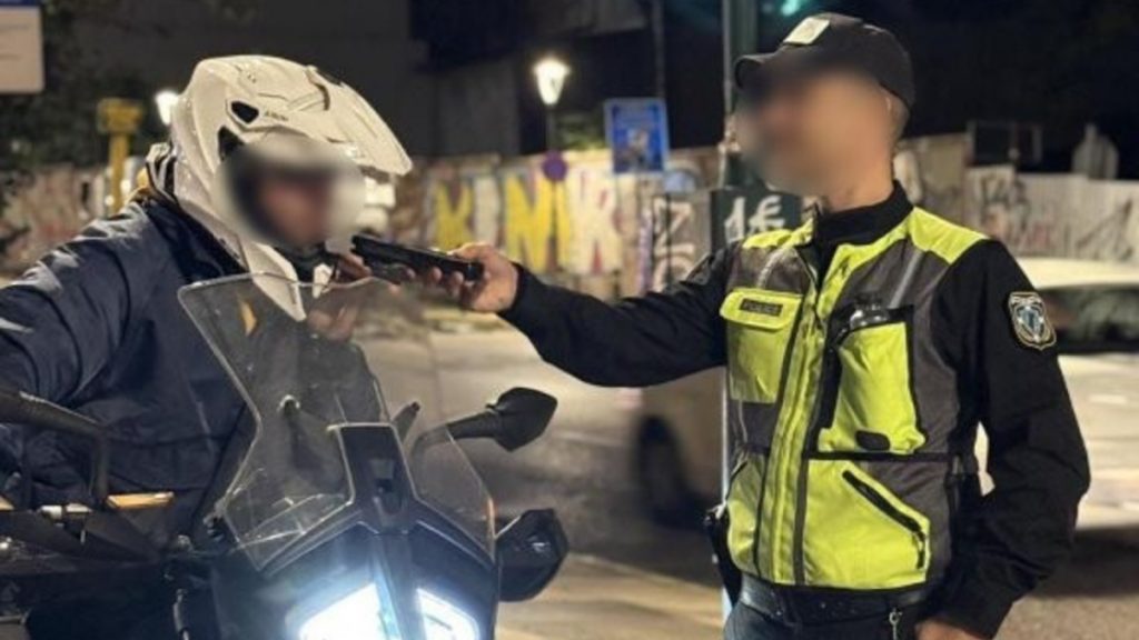 Πιάνουν τόπο οι επιτακτικοί και αυστηροί έλεγχοι στους δρόμους – 5.000 έλεγχοι με μόνο 11 θετικά αλκοτέστ