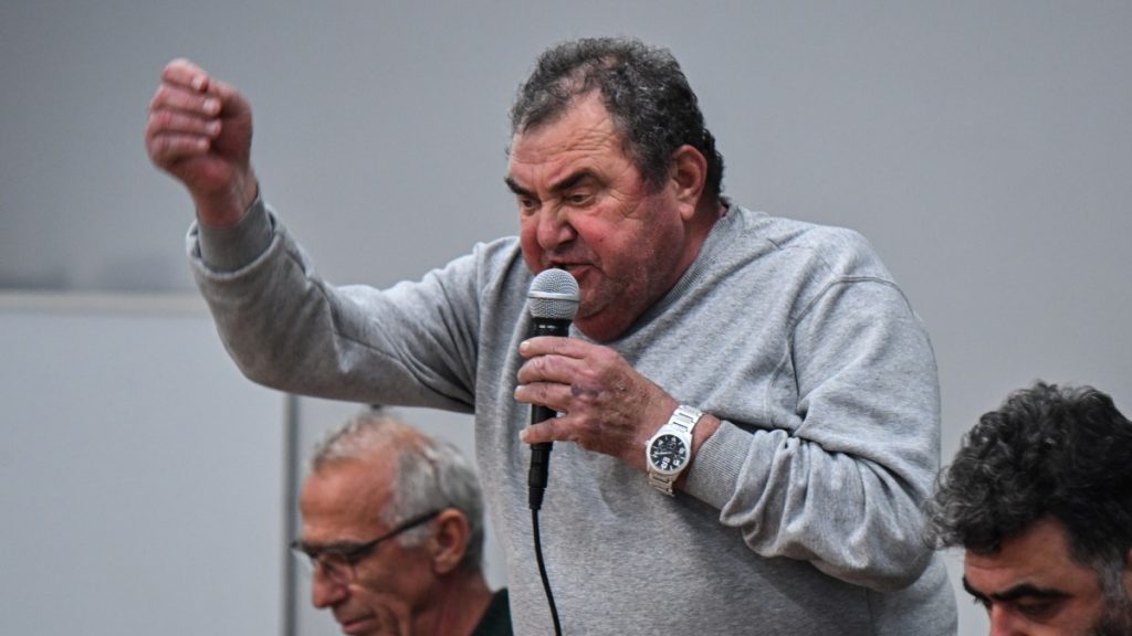 Κώστας Ανεστίδης: Ανεπιθύμητος στο Μαξίμου μετά τις ύβρεις κατά Μητσοτάκη – “Θα πάω για να εκπροσωπήσω τους αγρότες”