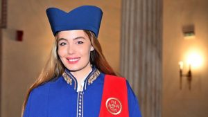 Αντωνία Καλλιμούκου: Πήρε πτυχίο από τη Νομική Αθηνών – «Είναι πολυτέλεια να μελετάς τα δίκαια»