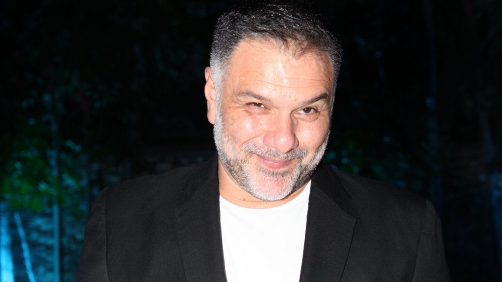 Γρηγόρης Αρναούτογλου: Όσα έχει πει δημόσια για τους γονείς του – «Δεν τους συγχωρώ σε κάποια πράγματα»