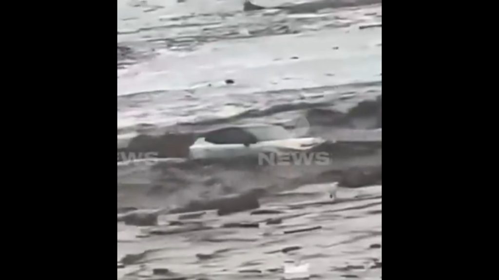 Αυστραλία: Σφοδρές καταιγίδες έπληξαν την Βικτώρια – Έκλεισαν δρόμοι, παρασύρθηκαν αυτοκίνητα στη θάλασσα (βίντεο)