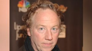 Τίμοθι Μπάσφιλντ: Κατηγορείται για σεξουαλική κακοποίηση ανηλίκων ο γνωστός ηθοποιός