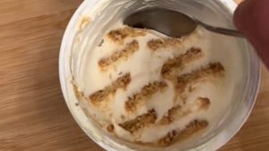 Γιαπωνέζικο cheesecake ψυγείου: Φτιάχνουμε με 3 υλικά το πιο viral γλυκό του TikTok (βίντεο)