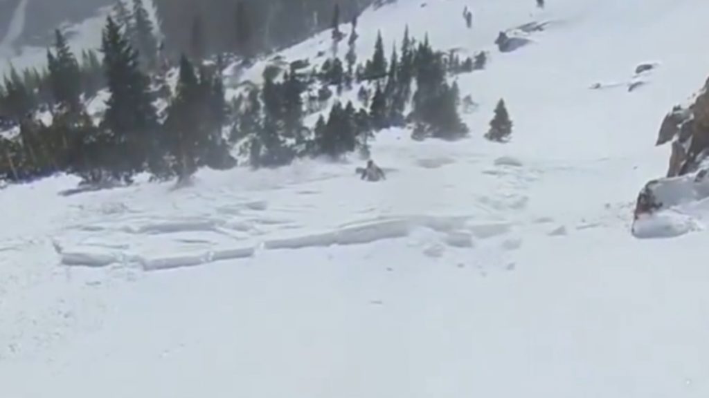 Κολοράντο: Σκιέρ θάφτηκαν κάτω από χιονοστιβάδα σε εθνικό πάρκο – Γλύτωσαν με μία εξάρθρωση ώμου, δείτε το εντυπωσιακό βίντεο
