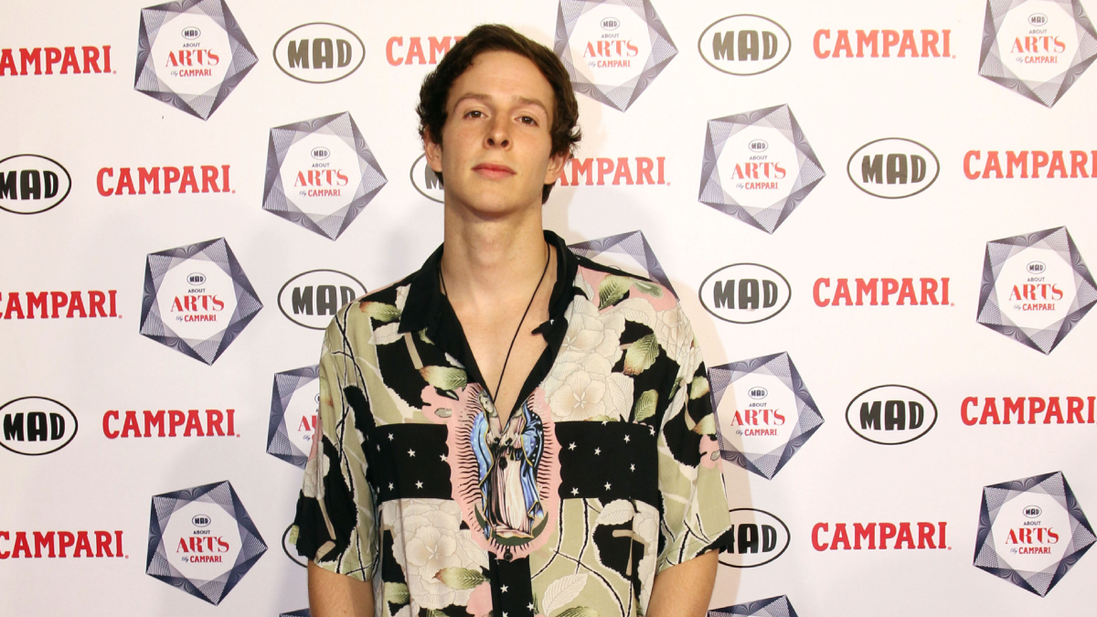 D3lta: Ο υποψήφιος για τη Eurovision 2026 εμφανίστηκε γυμνός στην βροχή – Δείτε το viral βίντεο (vid)