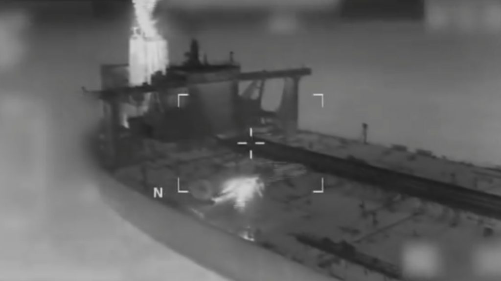 Θρίλερ στον Ατλαντικό: Αμερικανοί κομάντο έκαναν «ρεσάλτο» σε δύο ρωσικά τάνκερ – «Παραβιάζεται το διεθνές δίκαιο», απαντά η Μόσχα