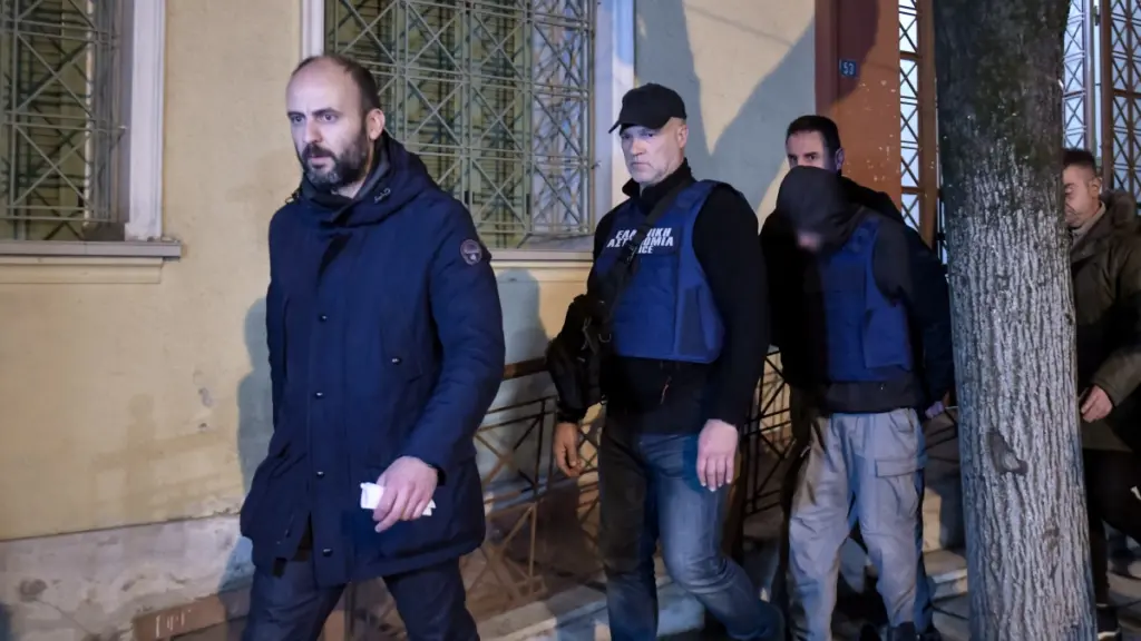 Ξυλοδαρμός 17χρονου στις φυλακές Κασσαβέτειας: “Τον έβγαλαν στη ‘σέντρα’, βρήκαν ζώνη ή καλώδιο και τον χτυπούσαν”