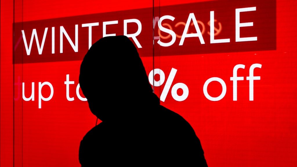 Χειμερινές εκπτώσεις: Ανοιχτά και σήμερα τα καταστήματα – Το ωράριο λειτουργίας