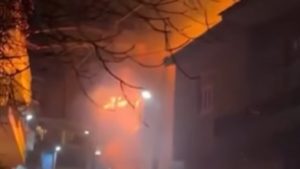 Τραγωδία στο Σοχό Θεσσαλονίκης: Εντοπίστηκε απανθρακωμένη σορός ηλικιωμένης μετά από φωτιά σε μονοκατοικία (βίντεο)