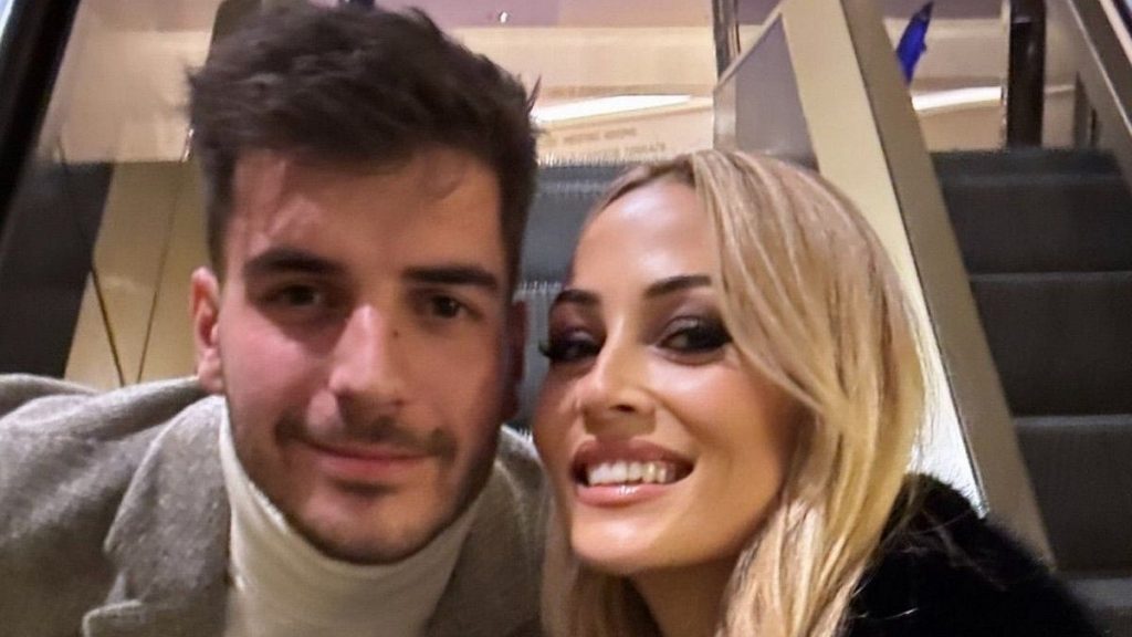 Φώτης Ιωαννίδης – Ελένη Βουλγαράκη: Πόζαραν αγκαλιασμένοι στη μέση δρόμου στην Πορτογαλία (vid)