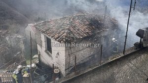 Φθιώτιδα: Ηλικιωμένος με εγκαύματα στο νοσοκομείο μετά από φωτιά στο σπίτι του