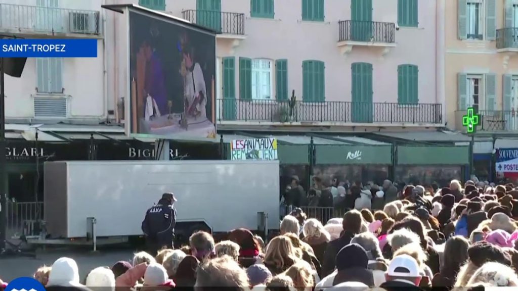 Μπριζίτ Μπαρντό: Αυτήν την ώρα το τελευταίο «αντίο» στην θρυλική «Μπε Μπε» στο Σεν Τροπέ (live)