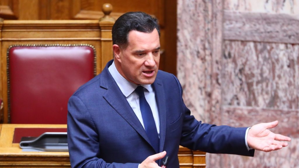 Επέστρεψαν στον ΕΟΔΥ οι υπάλληλοι που είχαν απολυθεί από το ΚΕΕΛΠΝΟ – Γεωργιάδης: “Ένας κύκλος μίσους και πολιτικών διώξεων έληξε”