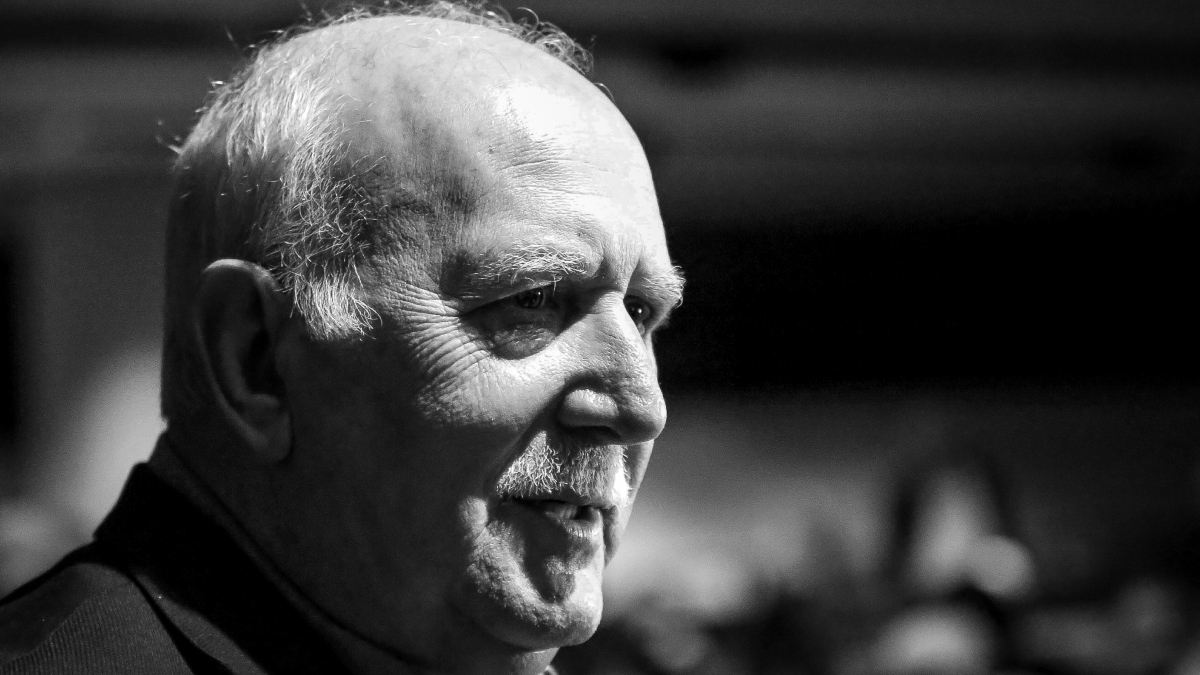 Πέθανε ο Γιώργος Παπαδάκης από ανακοπή καρδιάς