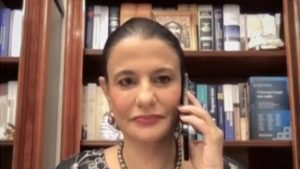 Γρατσία για κόμμα Καρυστιανού: “Δεν θα υπάρχουν καπέλα αριστερά και δεξιά ως βαρίδια – Τον Φεβρουάριο το πρόγραμμα”