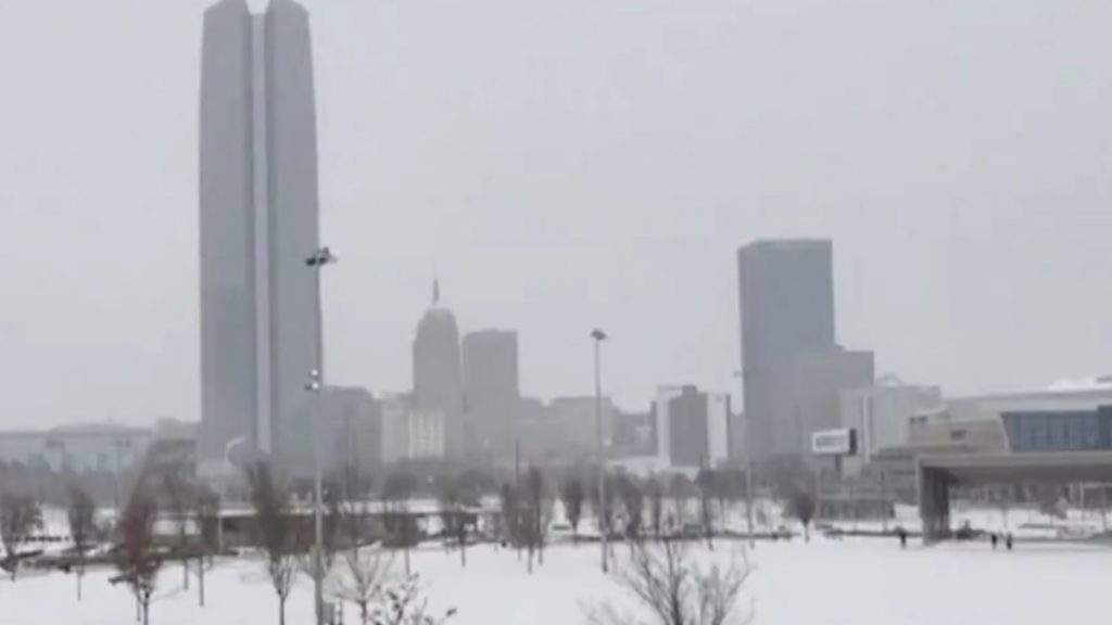 Τραγωδία στις ΗΠΑ: 11 νεκροί από την χιονοκαταιγίδα “Fern” που “χτυπάει” 37 πολιτείες – Χιλιάδες σπίτια χωρίς ρεύμα (βίντεο)