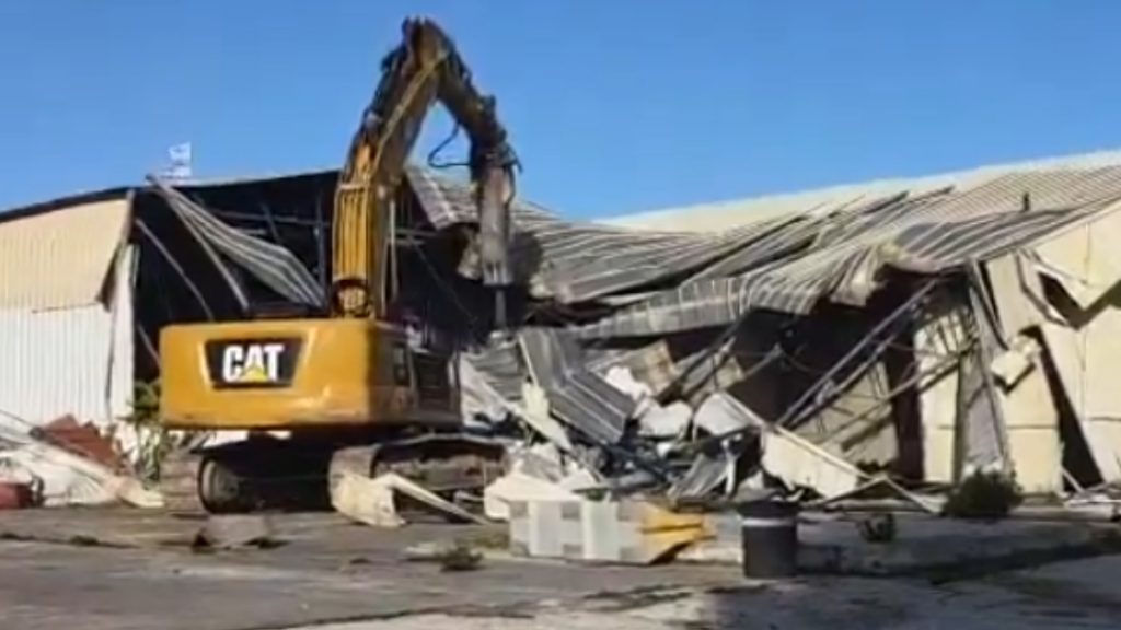 Μπουλντόζες κατεδάφισαν κτίρια υπηρεσίας του ΟΗΕ για τους πρόσφυγες στην Ανατολική Ιερουσαλήμ (βίντεο+φωτογραφίες)