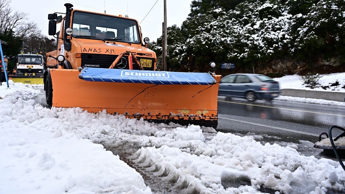 Στα “μαχαίρια” οι μετεωρολόγοι για τις προγνώσεις στην Αττική: Χιόνια ή μόνο τσουχτερό κρύο; – Τι λέει ο Γιάννης Καλλιάνος