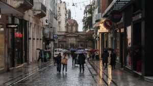 Καιρός: Ισχυρές βροχές στην Αττική την Πέμπτη, το Σάββατο και την Κυριακή – Η προειδοποίηση Τσατραφύλλια