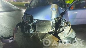 Καλαμάτα: Οδηγός έχασε τον έλεγχο και κατέληξε σε κολώνα φωτισμού (Φωτογραφίες)