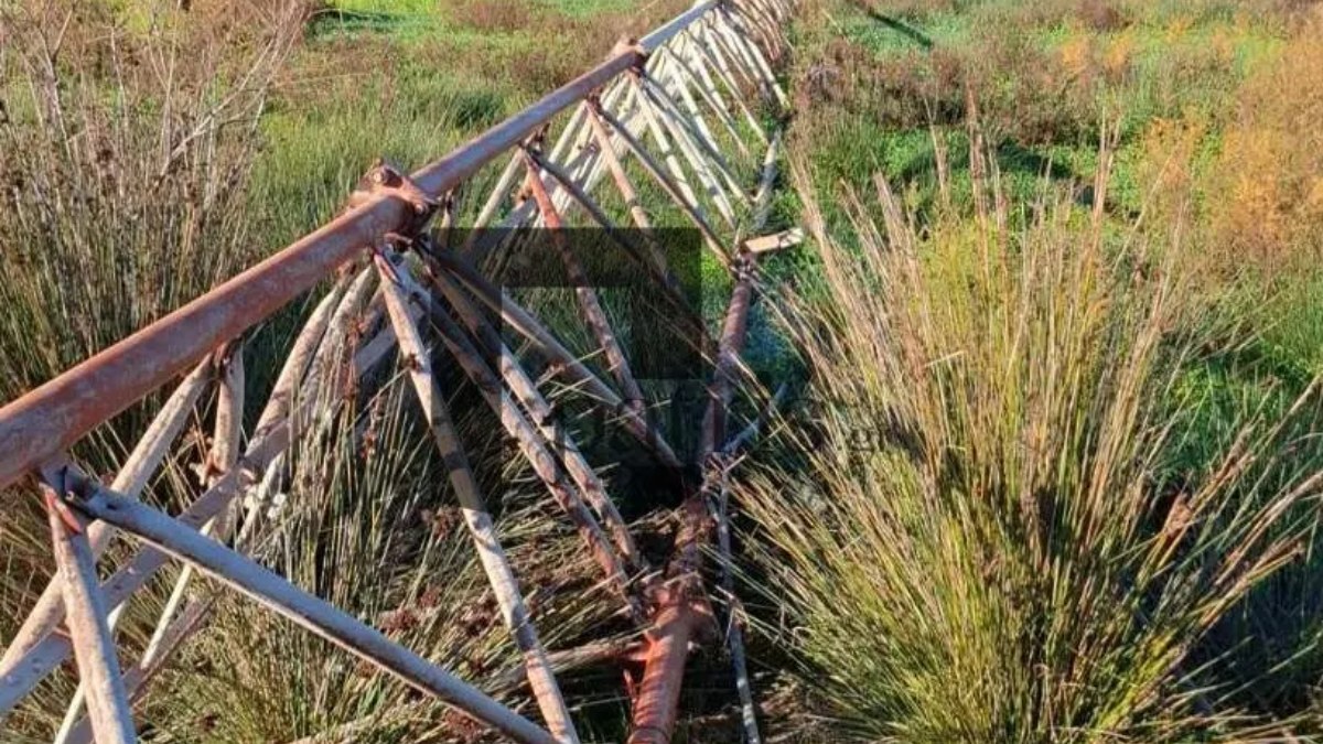 ΕΡΤ: Υπέβαλε μήνυση κατά αγνώστων μετά την δολιοφθορά σε κεραία στη Σούδα – “Έκοψαν με εργαλεία τις αντηρίδες” (εικόνες)