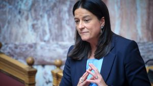 Σε δημόσια διαβούλευση το νομοσχέδιο για τις Συλλογικές Συμβάσεις Εργασίας – Κεραμέως: “Υψηλότερη μισθοί για τους εργαζόμενους”