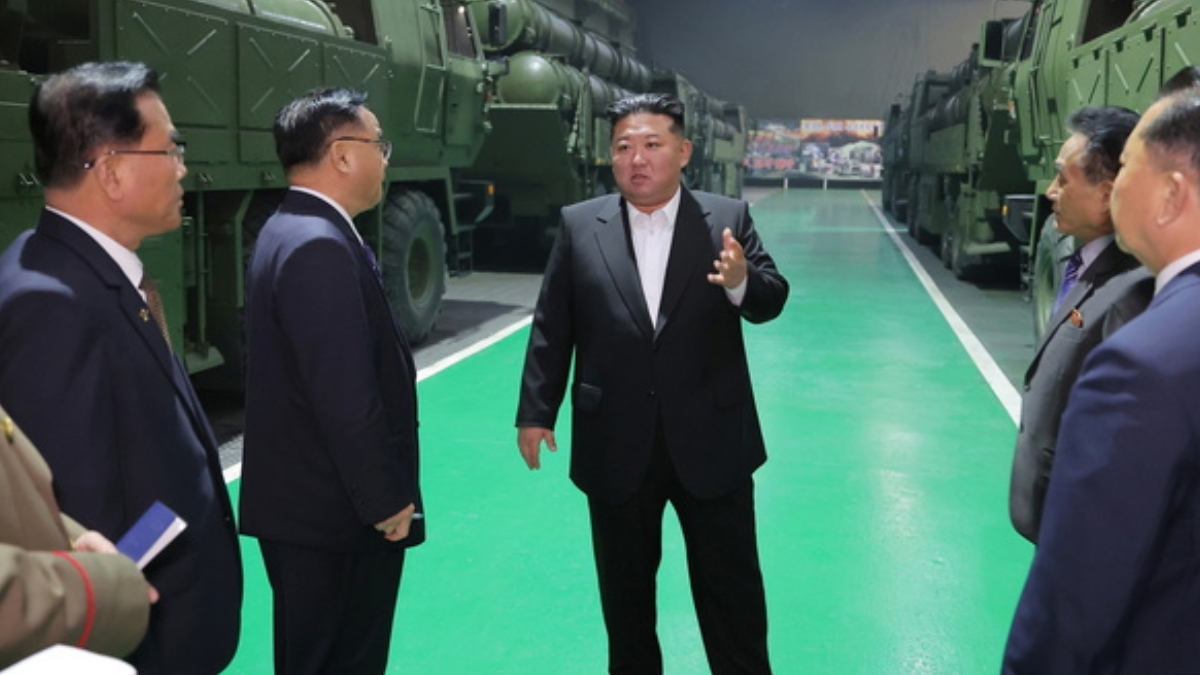 Ο Κιμ Γιονγκ Ουν καθαίρεσε τον αντιπρόεδρο της κυβέρνησής του λόγω ανικανότητας – “Ήταν σαν να βάλαμε κατσίκα να σύρει κάρο”