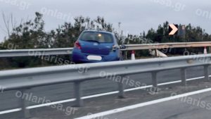 Λάρισα: Νεκρός οδηγός σε σφοδρό τροχαίο με πρόσκρουση σε μπάρες