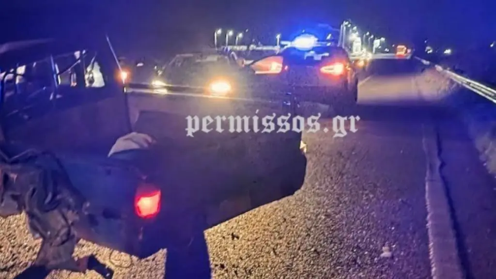 Βοιωτία: Τραγωδία με νεκρό 41χρονο στην παράκαμψη των μπλόκων της Λιβαδειάς – Αγροτικό συγκρούστηκε με νταλίκα (εικόνες)