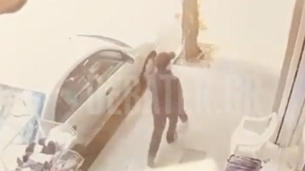 Νέο βίντεο με τη 16χρονη Λόρα να περπατά στου Ζωγράφου – Είχε προσπαθήσει να εξαφανιστεί και πριν 2 χρόνια