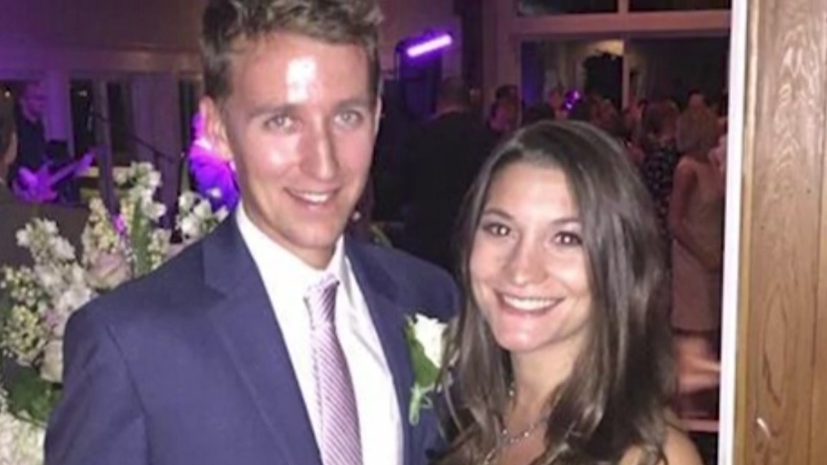 Φρίκη στη Μασαχουσέτη: Μητέρα σκότωσε τα παιδιά της με λάστιχο γυμναστικής, πήδηξε από παράθυρο για να αυτοκτονήσει αλλά έμεινε παράλυτη