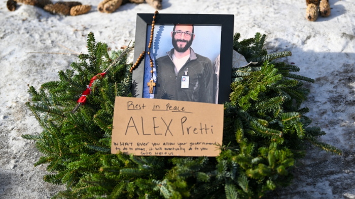 Μινεάπολη: “Επανεξετάζουμε τα πάντα” λέει ο Τραμπ για την εκτέλεση του 37χρονου από την ICE – Οργή Ομπάμα και Κλίντον