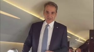 Μητσοτάκης: Σειρά συναντήσεων στη σύνοδο του ΕΛΚ – Το βίντεο από το αεροσκάφος