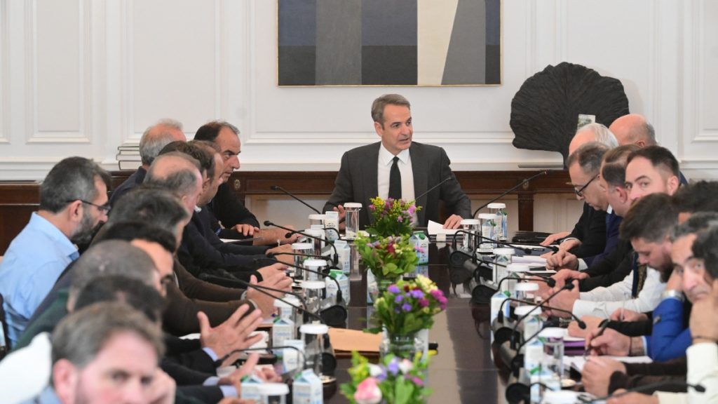 Ολοκληρώθηκε η συνάντηση των αγροτών με τον Πρωθυπουργό στο Μέγαρο Μαξίμου