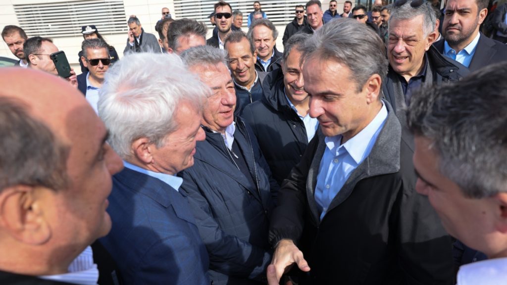 Στο εργοτάξιο του αεροδρομίου στο Καστέλλι ο Κυριάκος Μητσοτάκης (βίντεο)