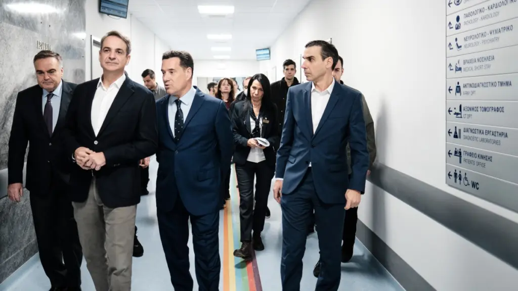 Κυριάκος Μητσοτάκης: Επισκέφθηκε το ανακαινισμένο τμήμα των ΤΕΠ του “Ερυθρού Σταυρού”
