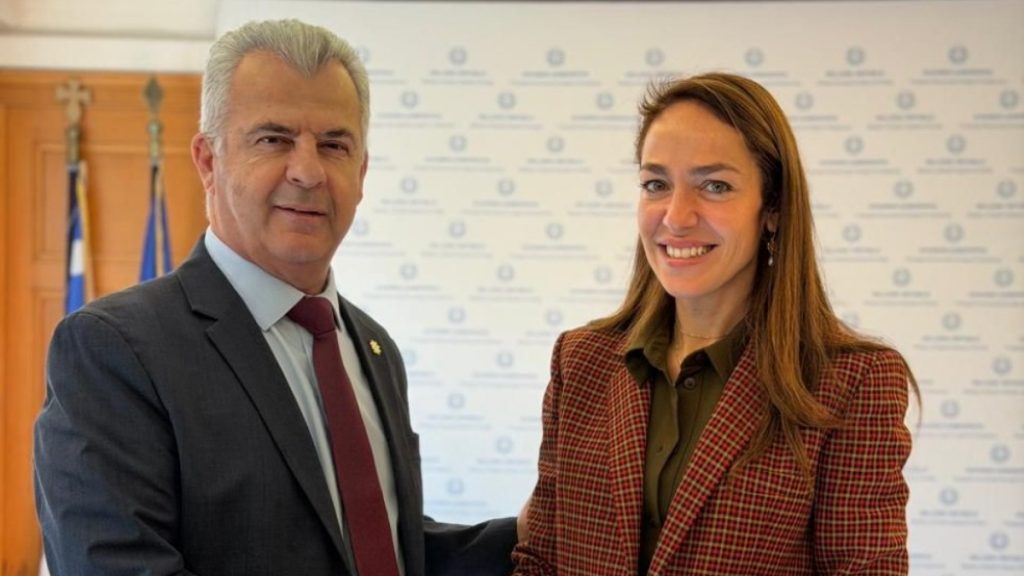 Συνάντηση Μιχαηλίδου με τον Κύπριο υπουργό Δικαιοσύνης – Στο επίκεντρο η ισότητα, η έμφυλη βία και η κοινωνική επανένταξη