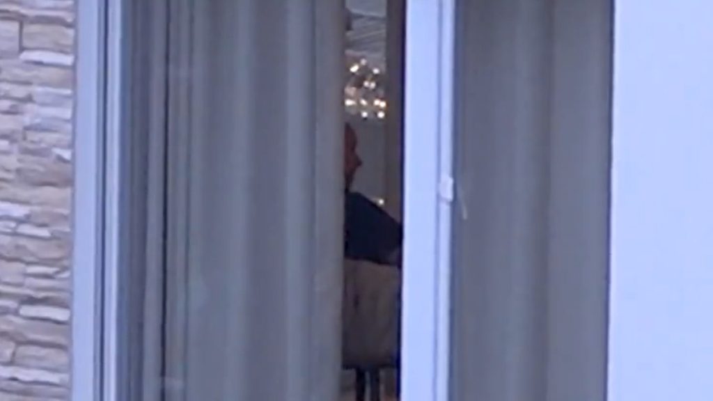 Κραν Μοντανά: Φρουρούμενος στη βίλα του ο ιδιοκτήτης του μπαρ – Μυστήριο με την εγγύηση και την αγορά ακινήτων (βίντεο)