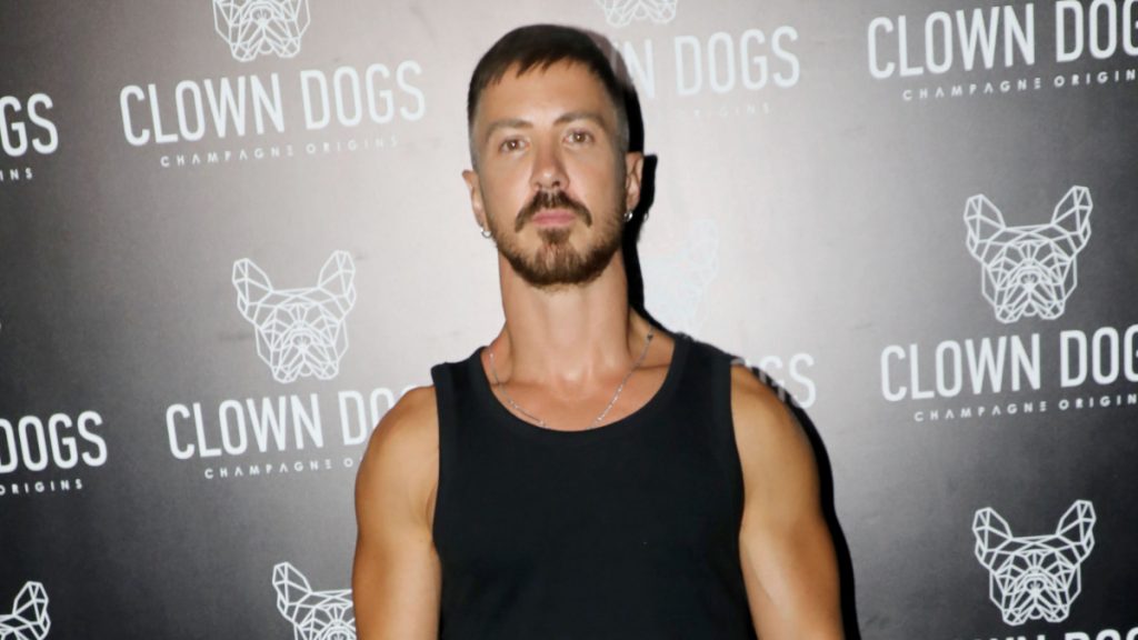 Νίκος Γκάνος: Απαντά στον Γιώργο Λιάγκα – «Δεν ντρέπομαι καθόλου, ας μη χάνουμε το χιούμορ μας»