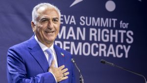 Ρεζά Παχλαβί: Η Ισλαμική Δημοκρατία δεν είναι η κυβέρνηση και θα πέσει – Επιστρέφω στο Ιράν