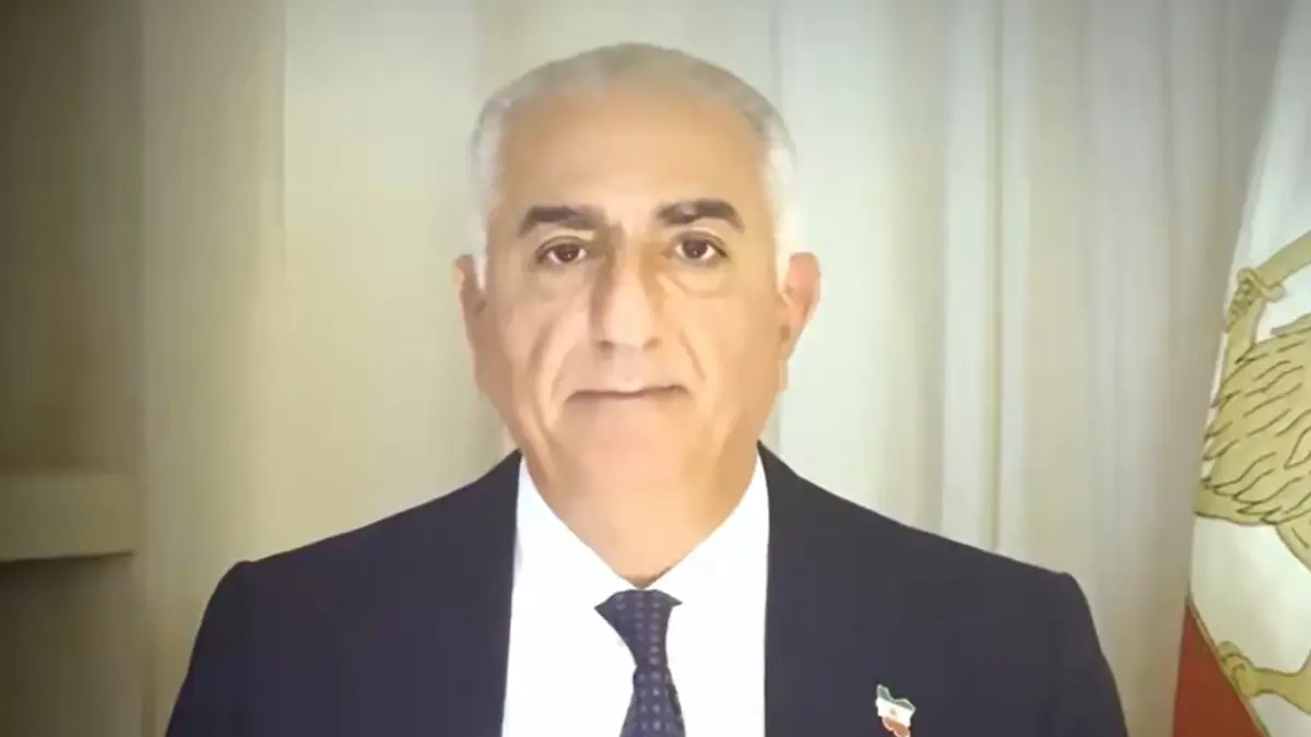Παχλάβι: Ο διάδοχος του Χαμενεΐ θα είναι “παράνομος”