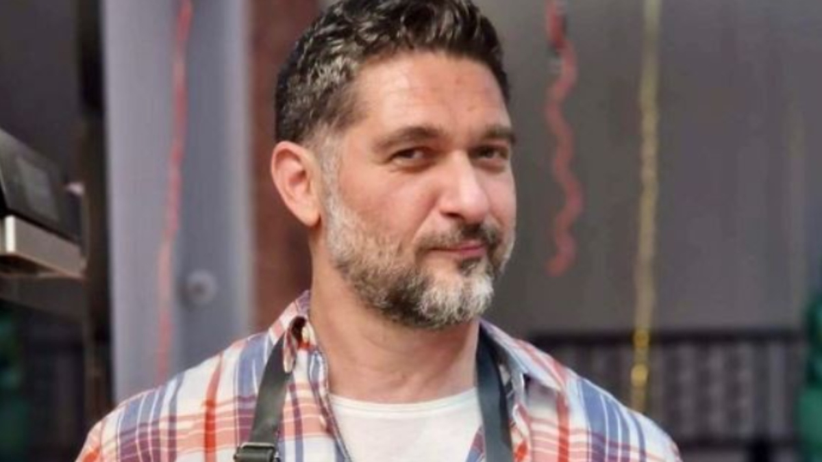 Πάνος Ιωαννίδης: Έγινε 50 ετών! Το πάρτι γενεθλίων και η τούρτα έκπληξη με δόσεις χιούμορ (Εικόνες)