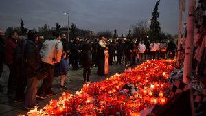 Ξεκίνησε η μηχανοκίνητη πορεία των φίλων του ΠΑΟΚ για να συνοδεύσουν τις επτά σορούς στην Τούμπα