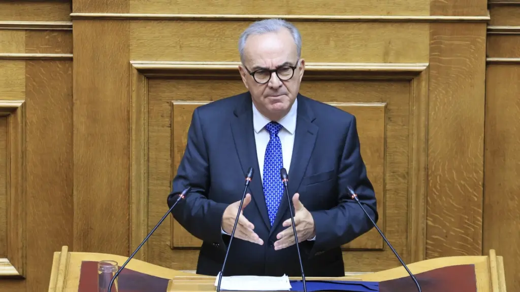 Παπαθανάσης: “Ενεργειακή αναβάθμιση και ανακαίνιση κλειστού αθλητικού κέντρου Πτολεμαΐδας”