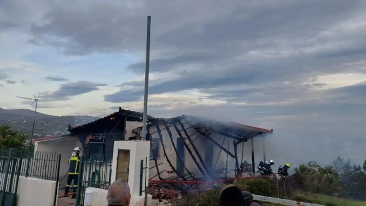 Τραγωδία στη Ραφήνα – Ηλικιωμένος χάνει τη ζωή του από φωτιά στο σπίτι του