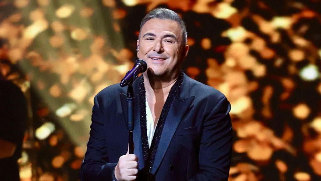 Αντώνης Ρέμος: Ετοιμάζει μια χλιδάτη συναυλία στο Ντουμπάι – Οι τιμές για μια θέση στο λαμπερό σόου