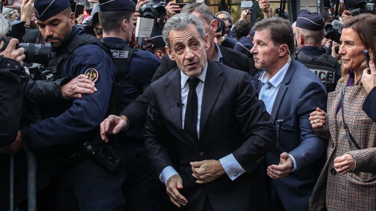 Ο Σαρκοζί προσφεύγει στη δικαιοσύνη για να μην φορέσει ηλεκτρονικό βραχιολάκι