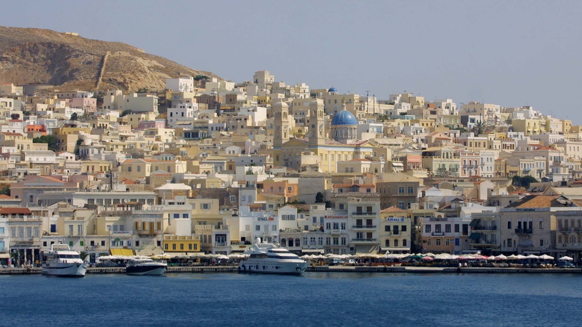 Σύρος: Εντοπίστηκε σορός γυναίκας στο λιμάνι της Ερμούπολης