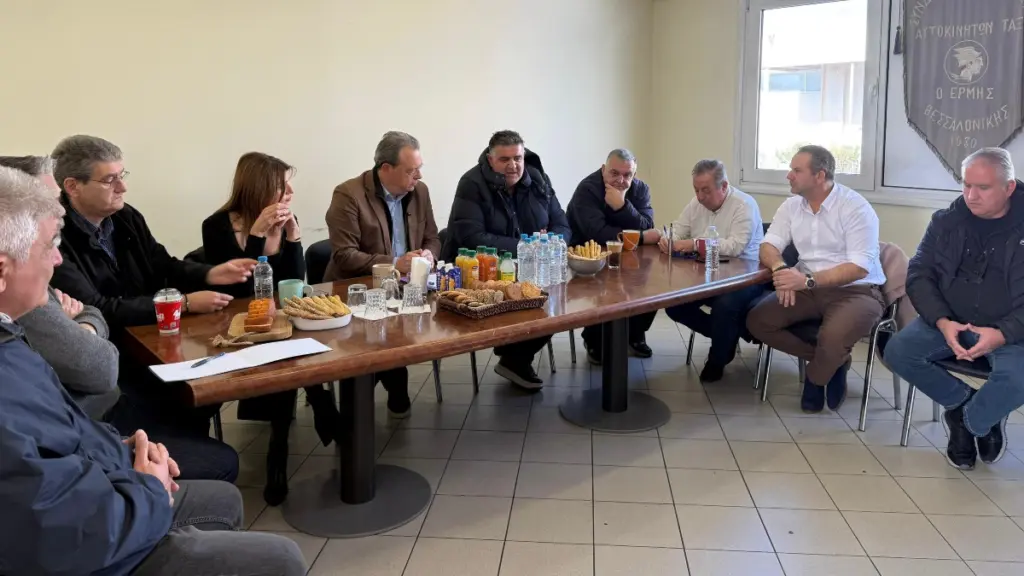 Φάμελλος: «Η κυβέρνηση επιτίθεται εκδικητικά στον κλάδο των ταξί για να εξυπηρετήσει ιδιωτικά συμφέροντα»